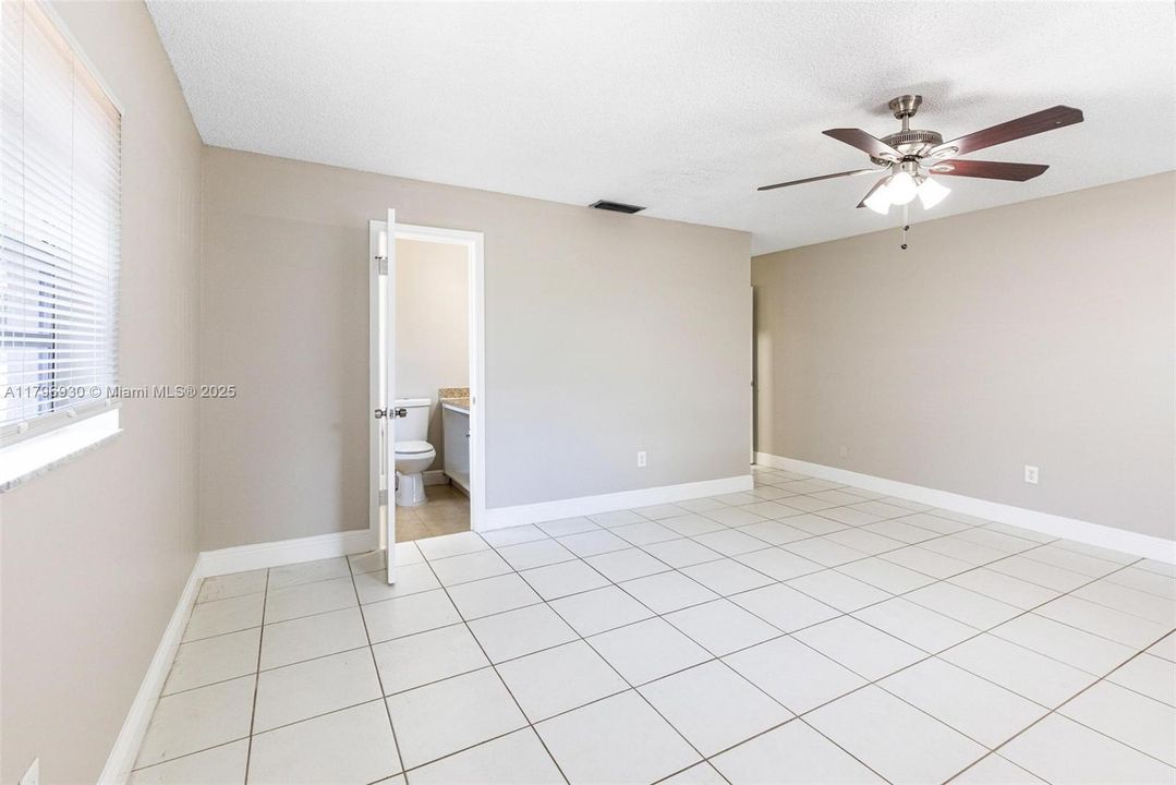 Recently Sold: $467,000 (3 beds, 2 baths, 1538 Square Feet)