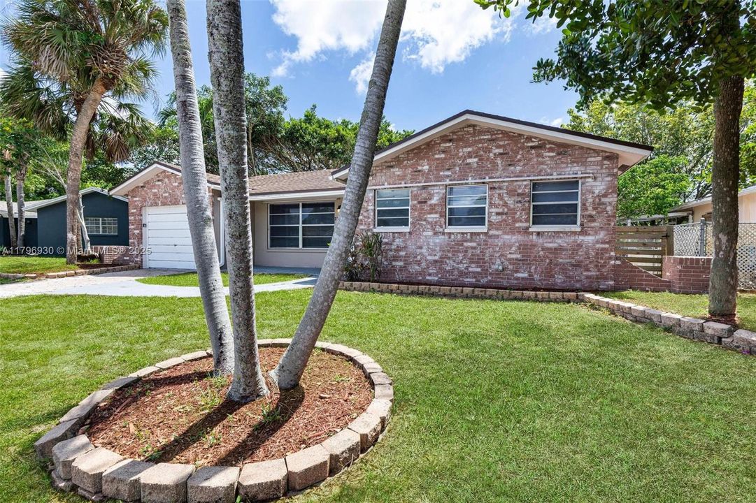 Recently Sold: $467,000 (3 beds, 2 baths, 1538 Square Feet)