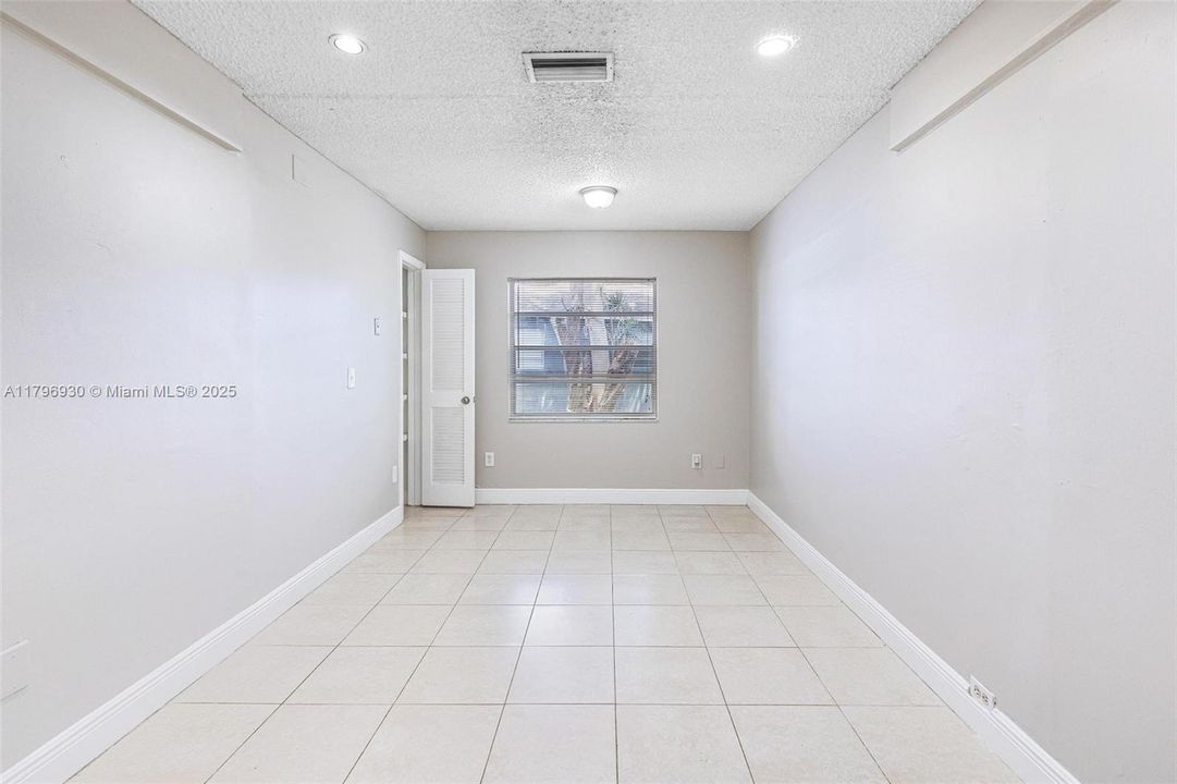 Recently Sold: $467,000 (3 beds, 2 baths, 1538 Square Feet)