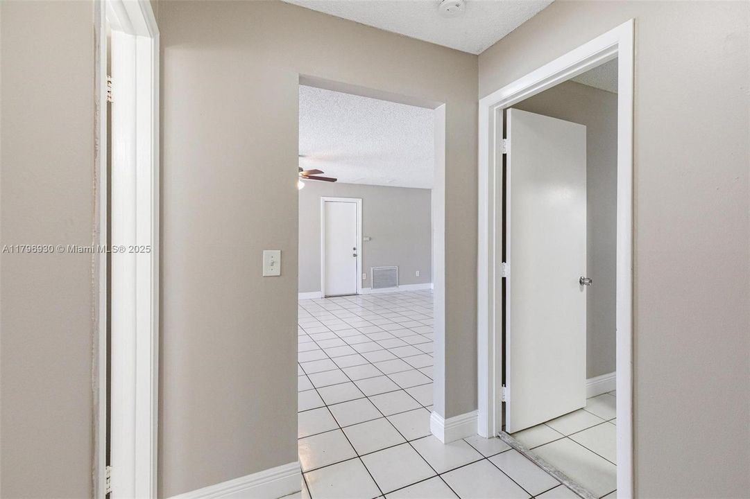 Recently Sold: $467,000 (3 beds, 2 baths, 1538 Square Feet)