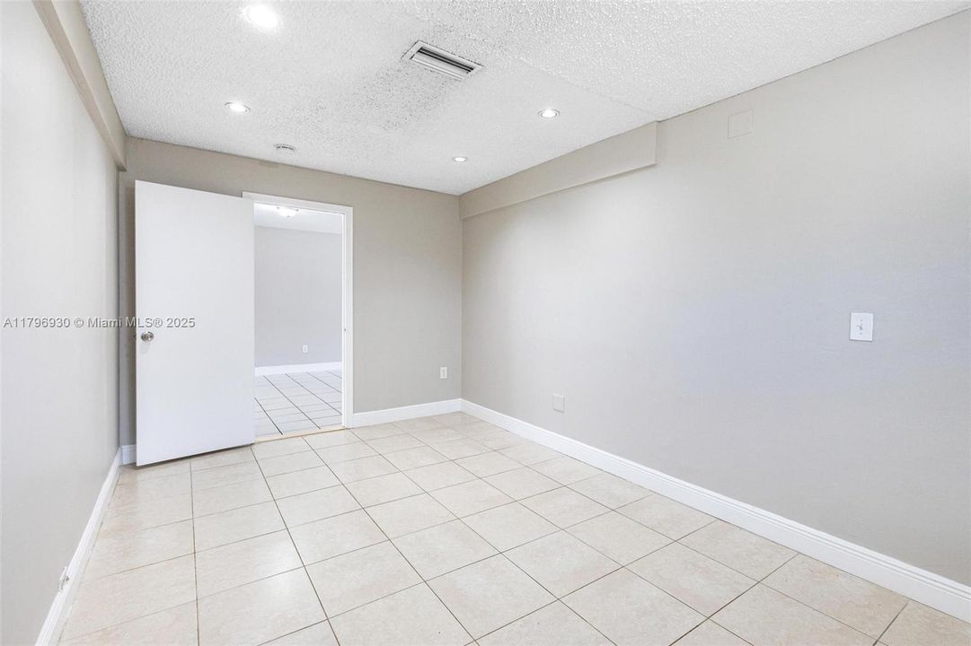 Recently Sold: $467,000 (3 beds, 2 baths, 1538 Square Feet)