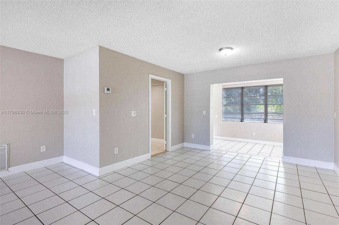 Recently Sold: $467,000 (3 beds, 2 baths, 1538 Square Feet)