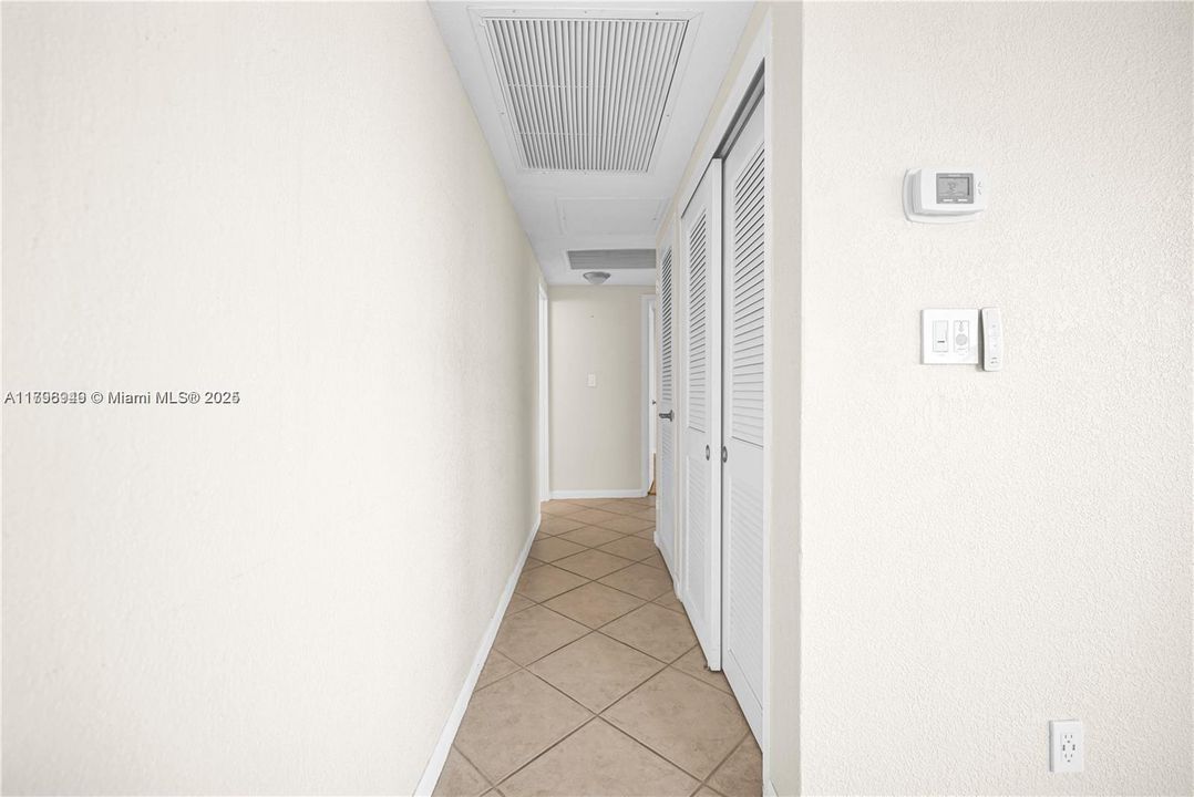 Recently Rented: $3,000 (2 beds, 2 baths, 1198 Square Feet)