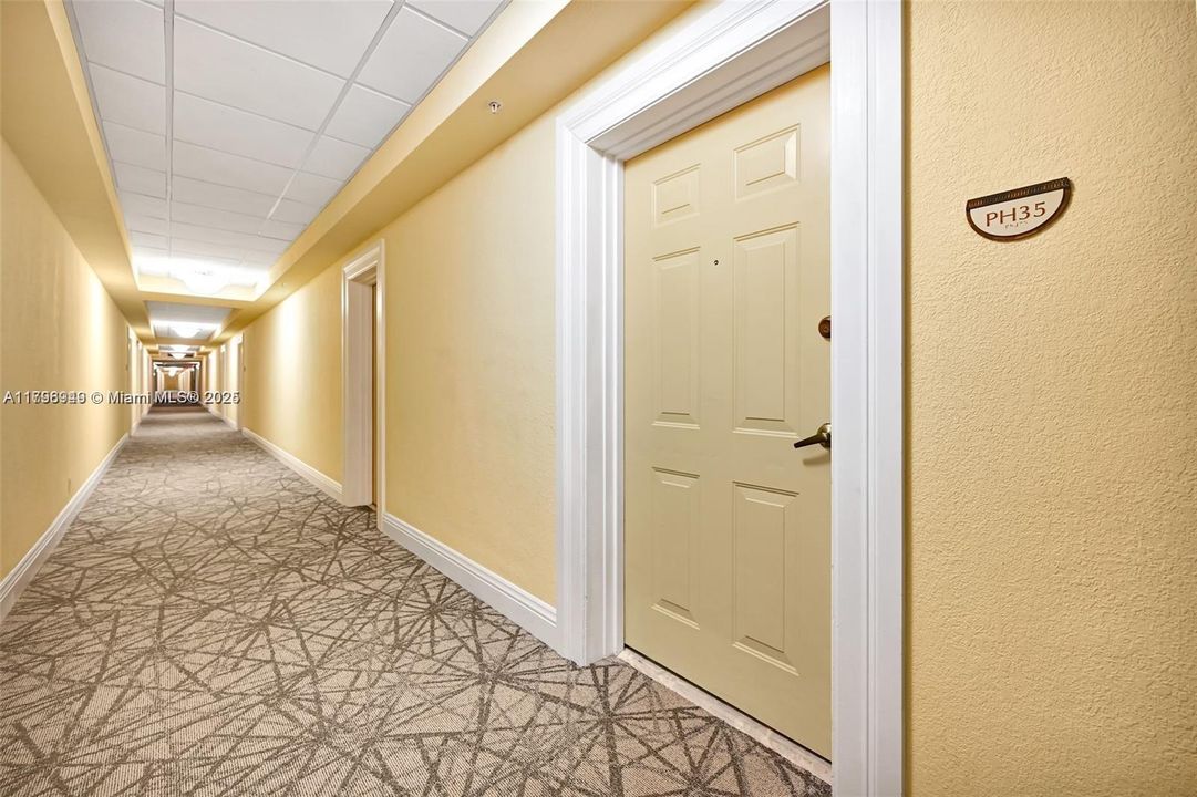 Recently Rented: $3,000 (2 beds, 2 baths, 1198 Square Feet)