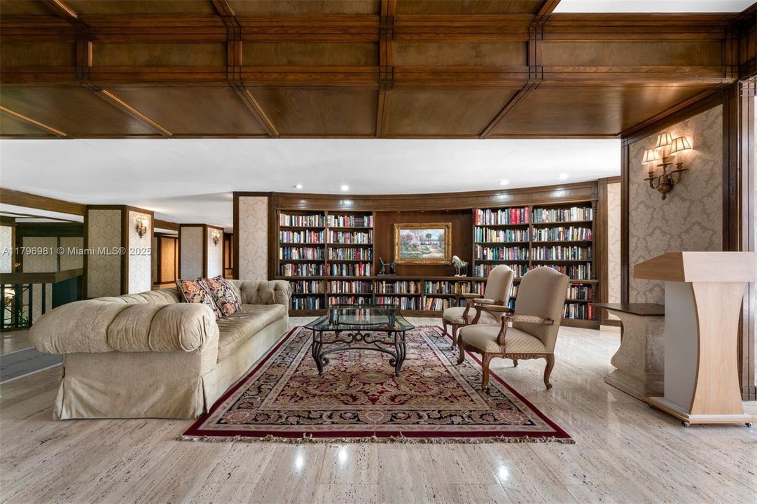 На продажу: $2,100,000 (2 спален, 2 ванн, 1688 Квадратных фут)