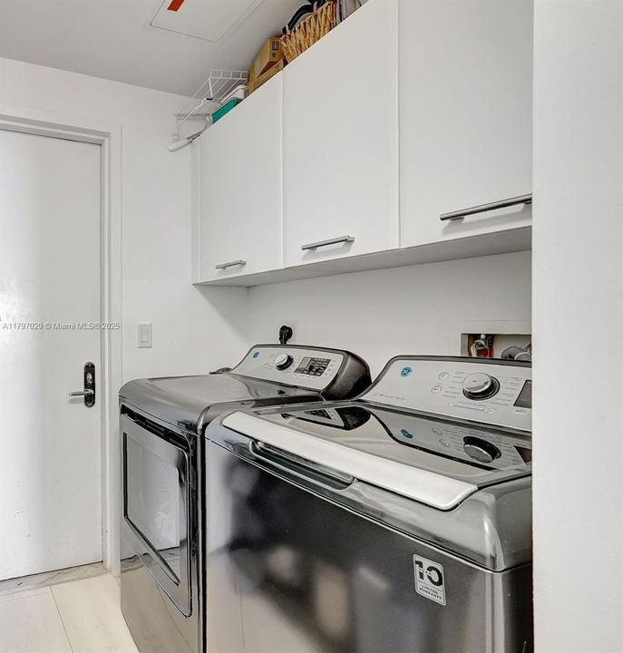 En Venta: $1,550,000 (1 camas, 2 baños, 1161 Pies cuadrados)