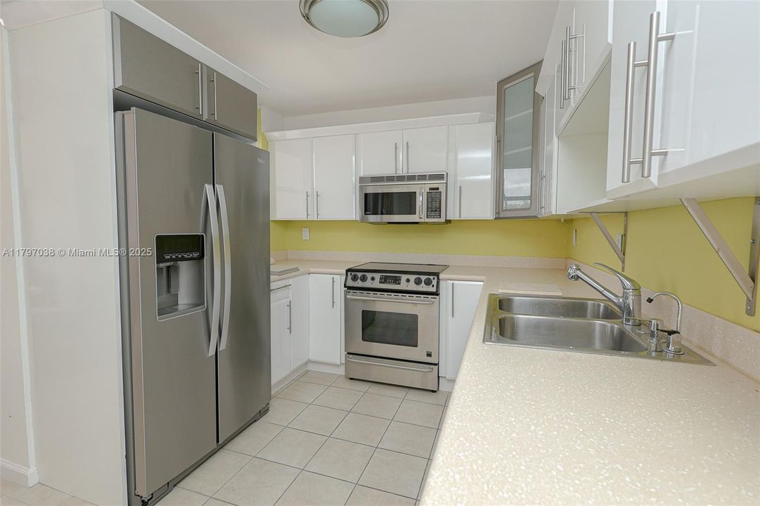 待售: $655,000 (2 贝兹, 2 浴室, 1723 平方英尺)