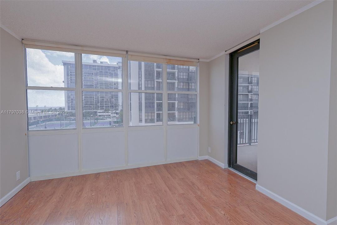 待售: $655,000 (2 贝兹, 2 浴室, 1723 平方英尺)