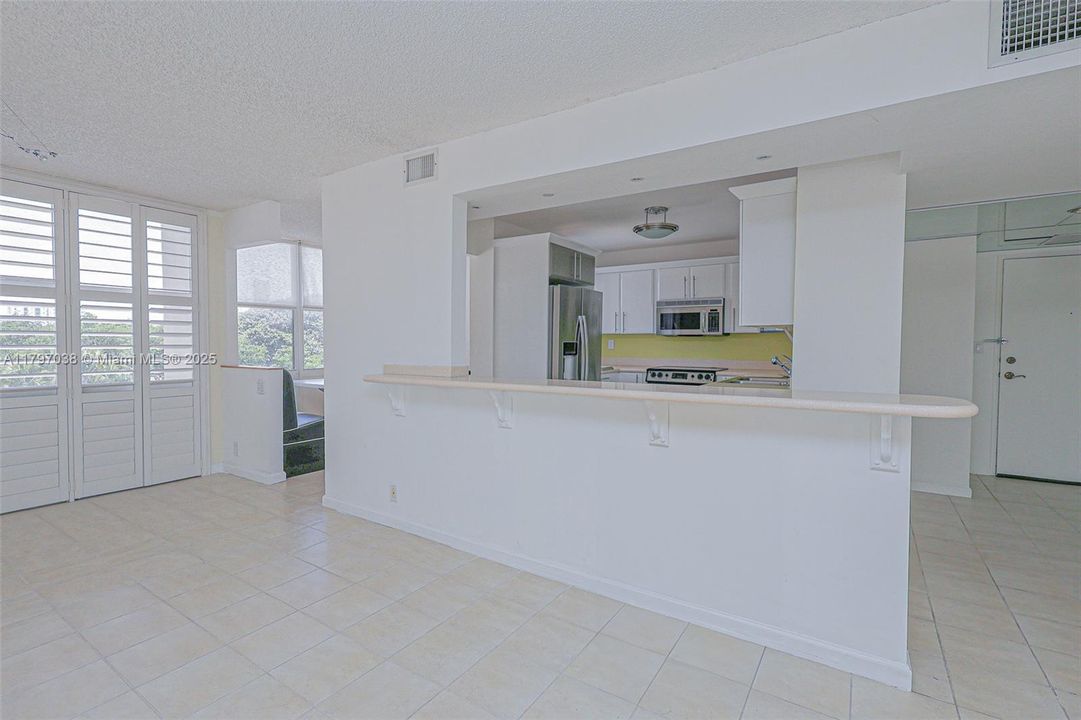 待售: $655,000 (2 贝兹, 2 浴室, 1723 平方英尺)