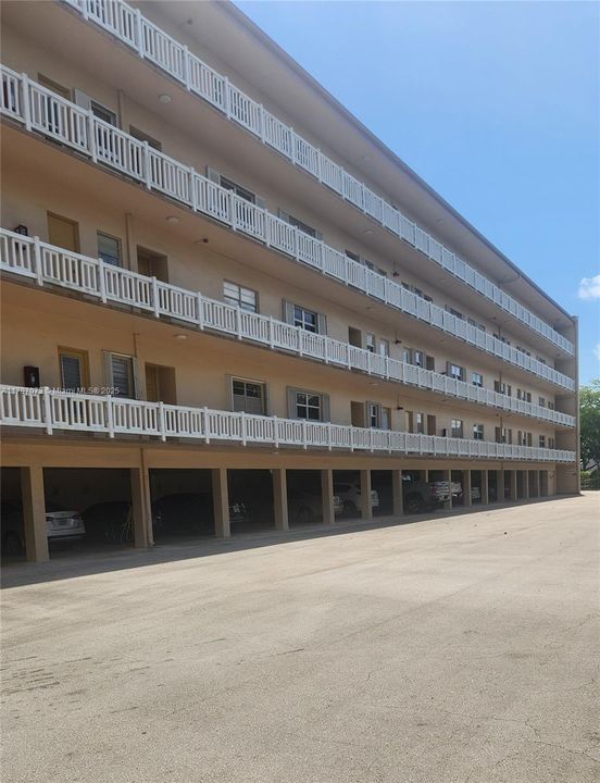 Recently Sold: $138,900 (2 beds, 2 baths, 1242 Square Feet)