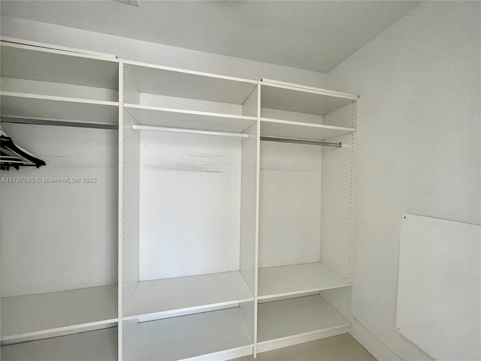 Recently Rented: $5,000 (2 beds, 2 baths, 1276 Square Feet)