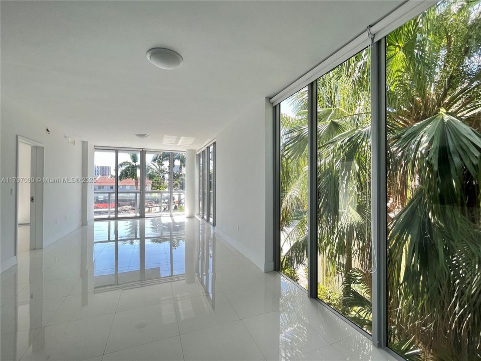 Recently Rented: $5,000 (2 beds, 2 baths, 1276 Square Feet)