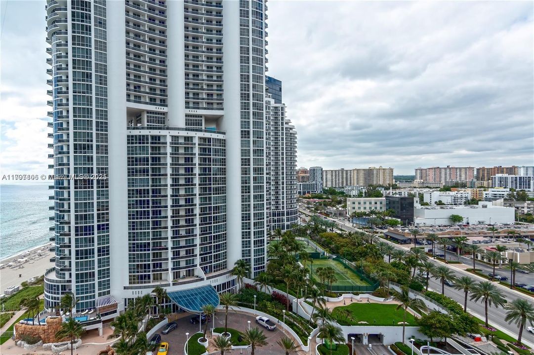 Недавно продано: $745,000 (1 спален, 1 ванн, 914 Квадратных фут)