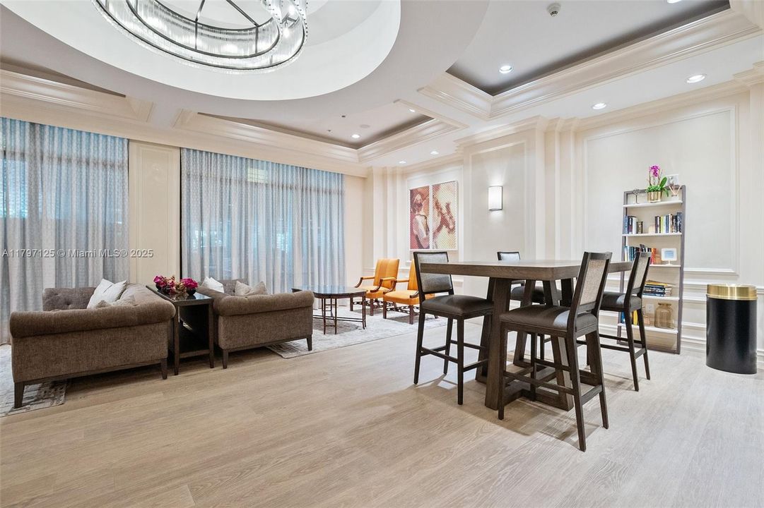 Vendido Recientemente: $3,270,000 (2 camas, 2 baños, 2110 Pies cuadrados)