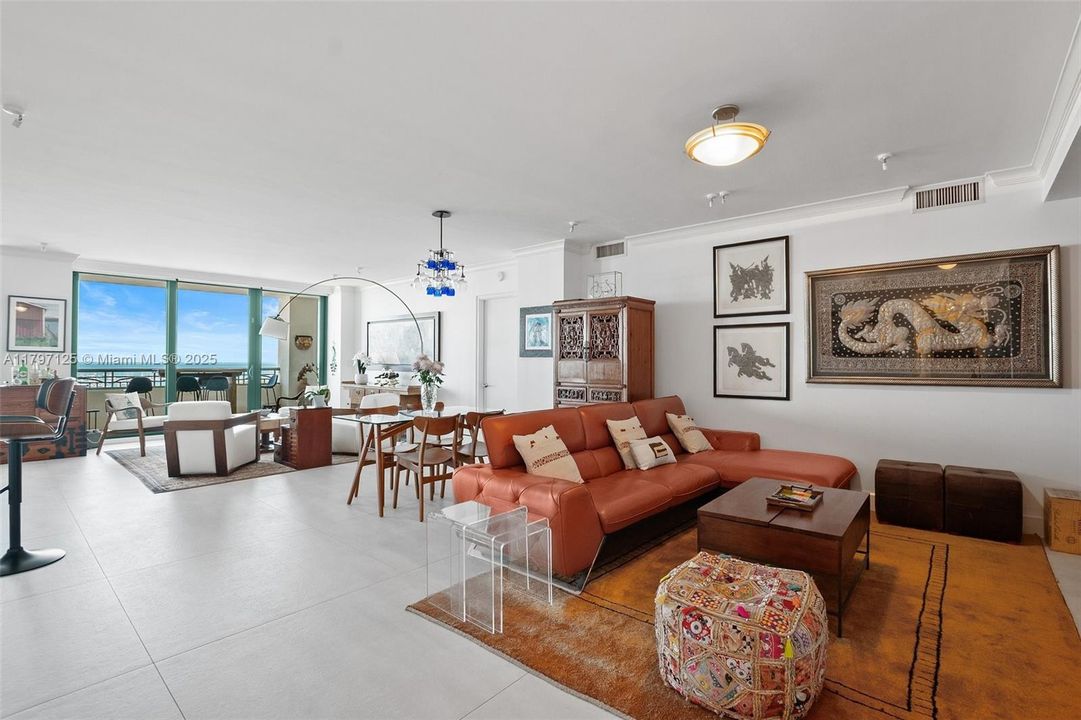 Vendido Recientemente: $3,270,000 (2 camas, 2 baños, 2110 Pies cuadrados)