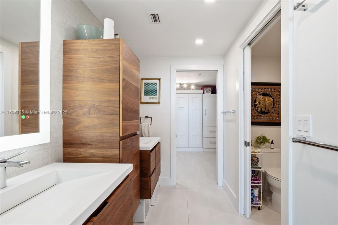 Vendido Recientemente: $3,270,000 (2 camas, 2 baños, 2110 Pies cuadrados)