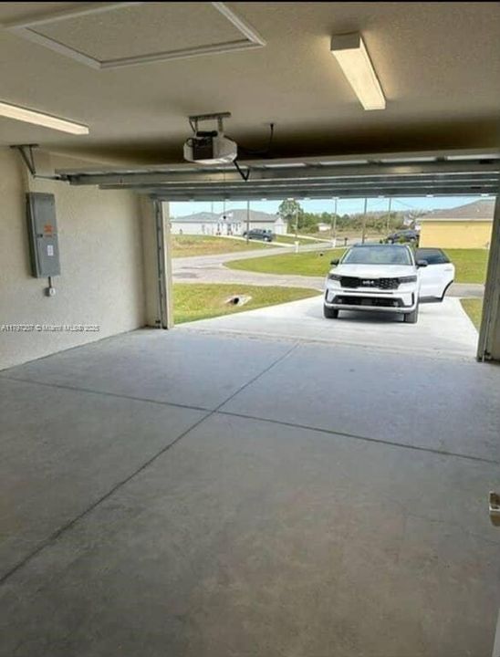 Recently Rented: $2,300 (3 beds, 2 baths, 0 Square Feet)