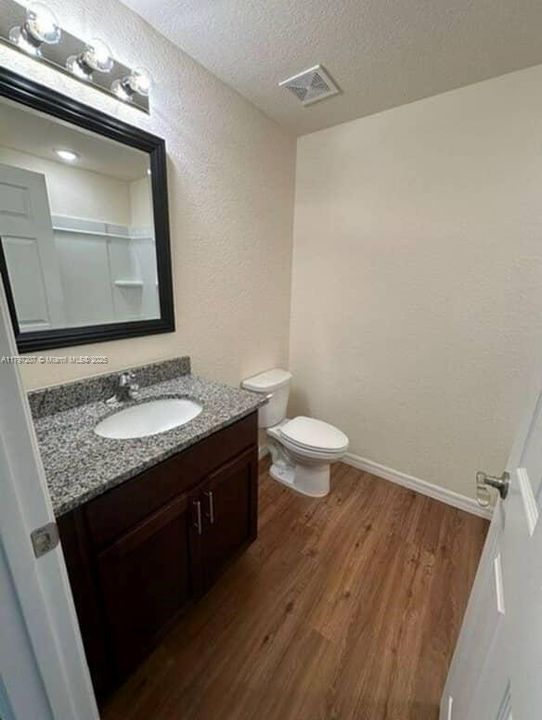 Recently Rented: $2,300 (3 beds, 2 baths, 0 Square Feet)