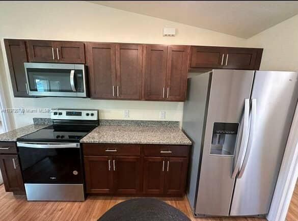 Recently Rented: $2,300 (3 beds, 2 baths, 0 Square Feet)