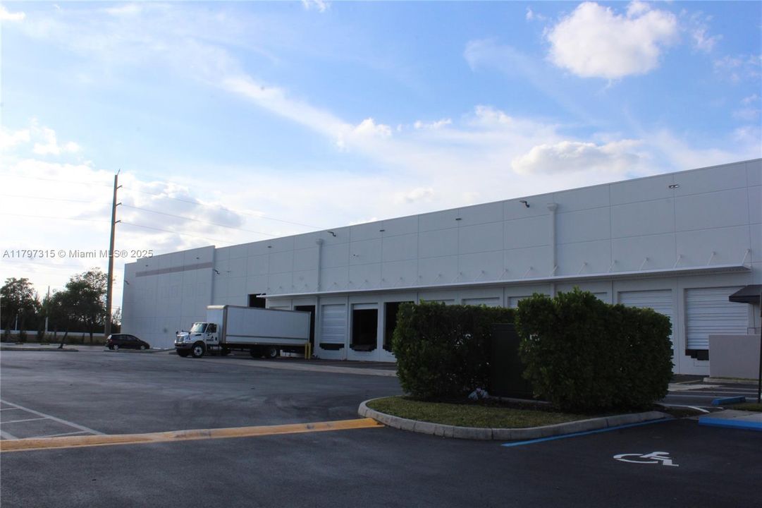 For Rent: $1,550 (0 beds, 0 baths, 0 Square Feet)