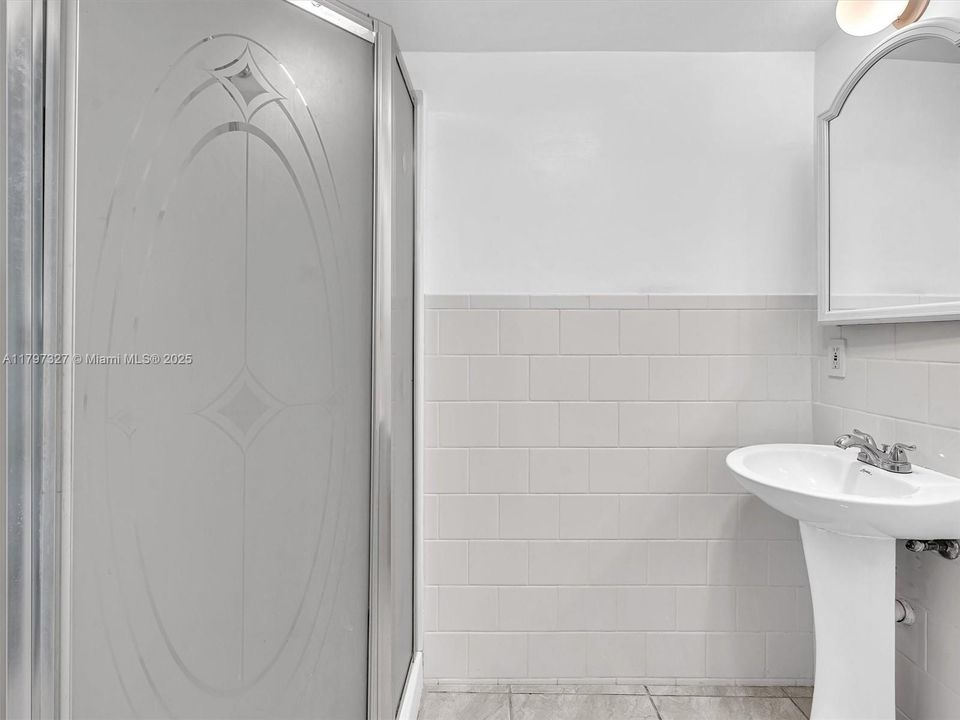 Vendido Recientemente: $89,999 (1 camas, 1 baños, 700 Pies cuadrados)