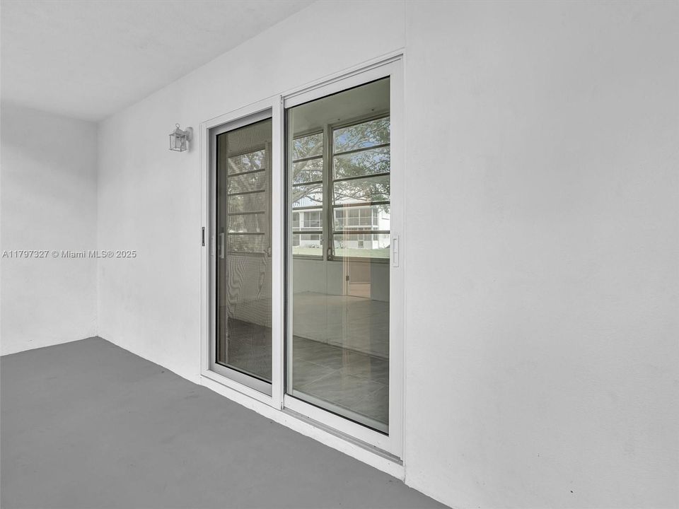 Vendido Recientemente: $89,999 (1 camas, 1 baños, 700 Pies cuadrados)