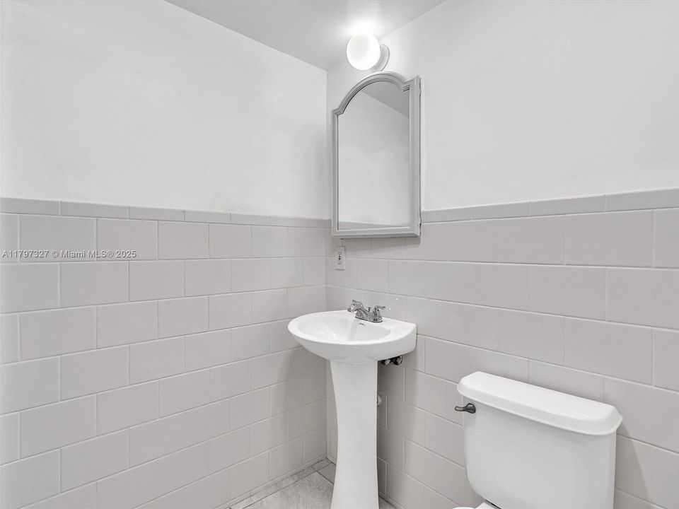 Vendido Recientemente: $89,999 (1 camas, 1 baños, 700 Pies cuadrados)