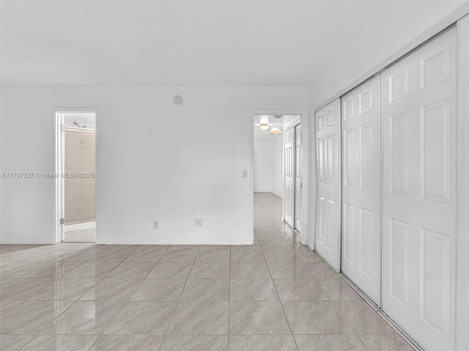 Vendido Recientemente: $89,999 (1 camas, 1 baños, 700 Pies cuadrados)