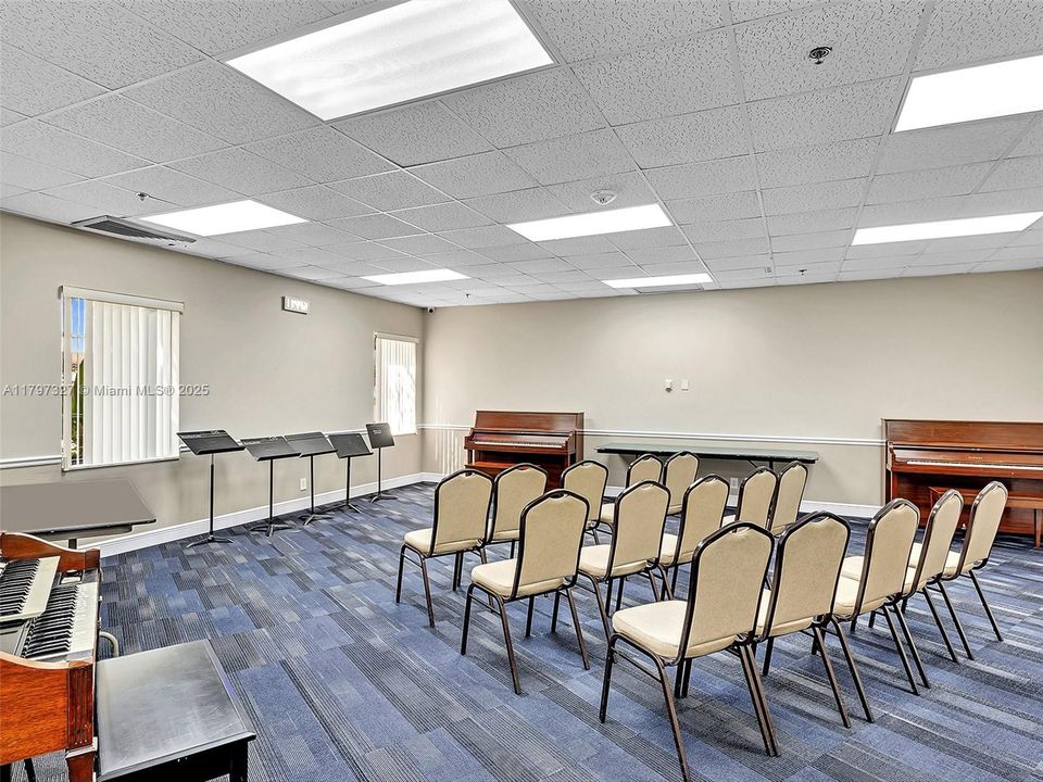 Vendido Recientemente: $89,999 (1 camas, 1 baños, 700 Pies cuadrados)