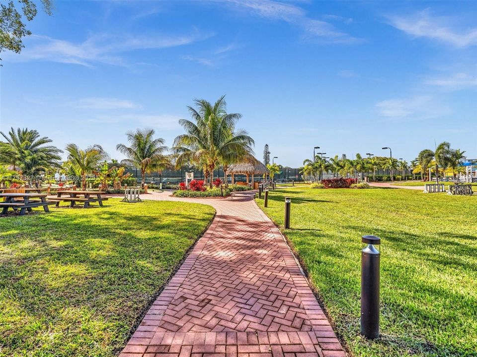 Vendido Recientemente: $89,999 (1 camas, 1 baños, 700 Pies cuadrados)