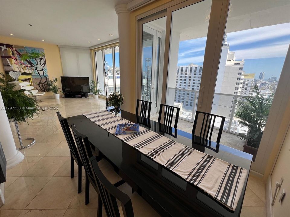 For Sale: $1,950,000 (2 beds, 2 baths, 1490 Square Feet)