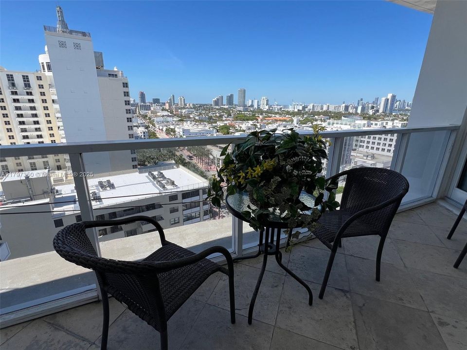 For Sale: $1,950,000 (2 beds, 2 baths, 1490 Square Feet)
