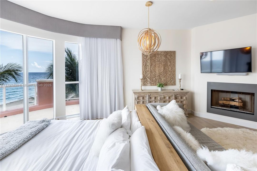 Main Bedroom, 4th Floor