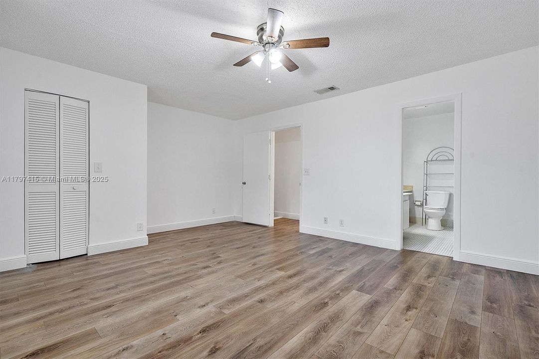 Recently Sold: $449,000 (3 beds, 2 baths, 1912 Square Feet)