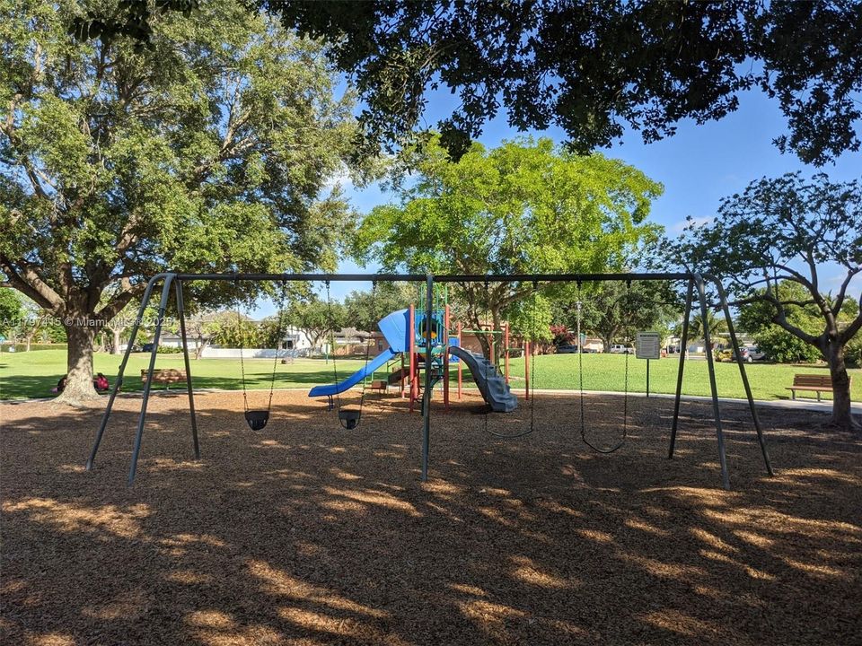 Recently Sold: $449,000 (3 beds, 2 baths, 1912 Square Feet)