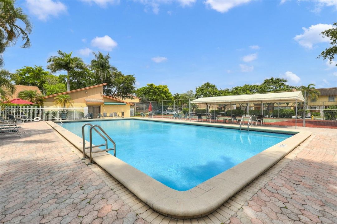 Recently Sold: $449,000 (3 beds, 2 baths, 1912 Square Feet)