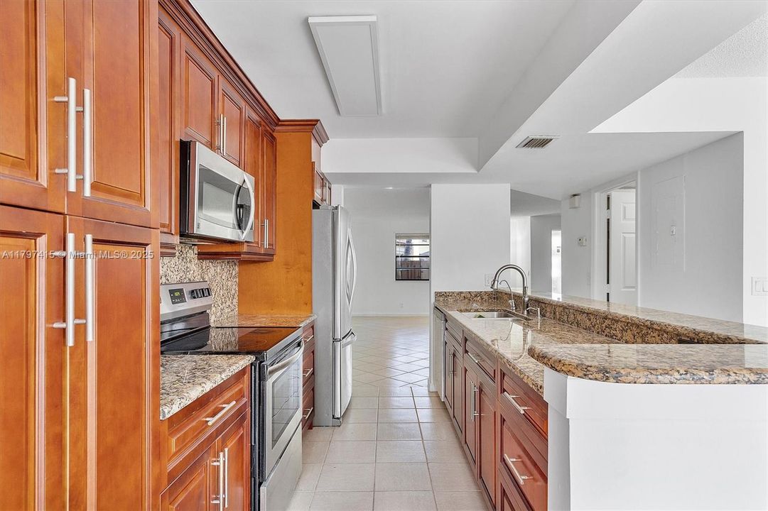 Recently Sold: $449,000 (3 beds, 2 baths, 1912 Square Feet)