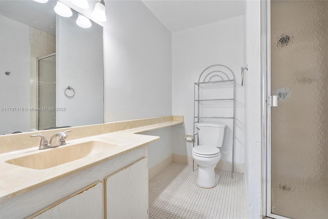 Recently Sold: $449,000 (3 beds, 2 baths, 1912 Square Feet)