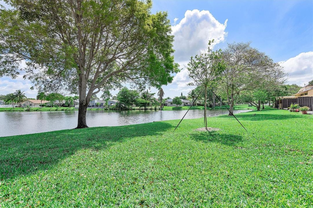 Recently Sold: $449,000 (3 beds, 2 baths, 1912 Square Feet)