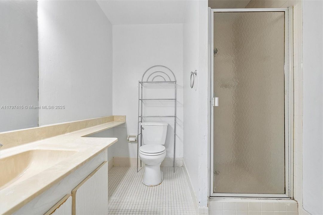 Recently Sold: $449,000 (3 beds, 2 baths, 1912 Square Feet)