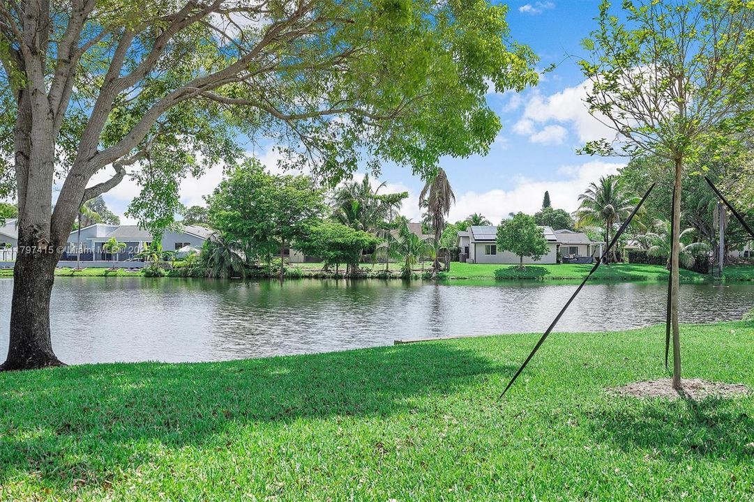 Recently Sold: $449,000 (3 beds, 2 baths, 1912 Square Feet)