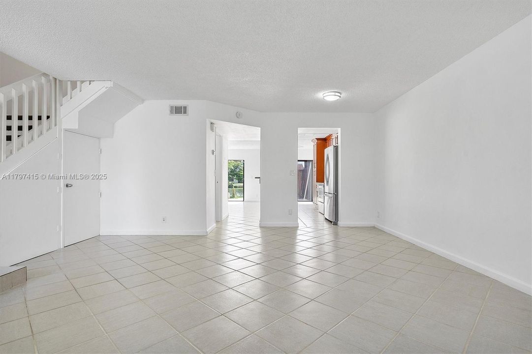 Recently Sold: $449,000 (3 beds, 2 baths, 1912 Square Feet)