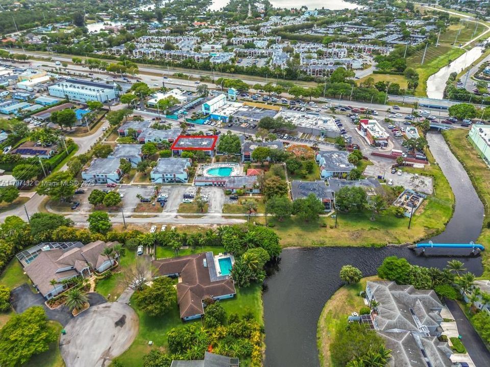 На продажу: $262,876 (2 спален, 2 ванн, 777 Квадратных фут)