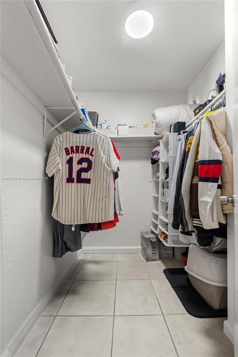 На продажу: $262,876 (2 спален, 2 ванн, 777 Квадратных фут)