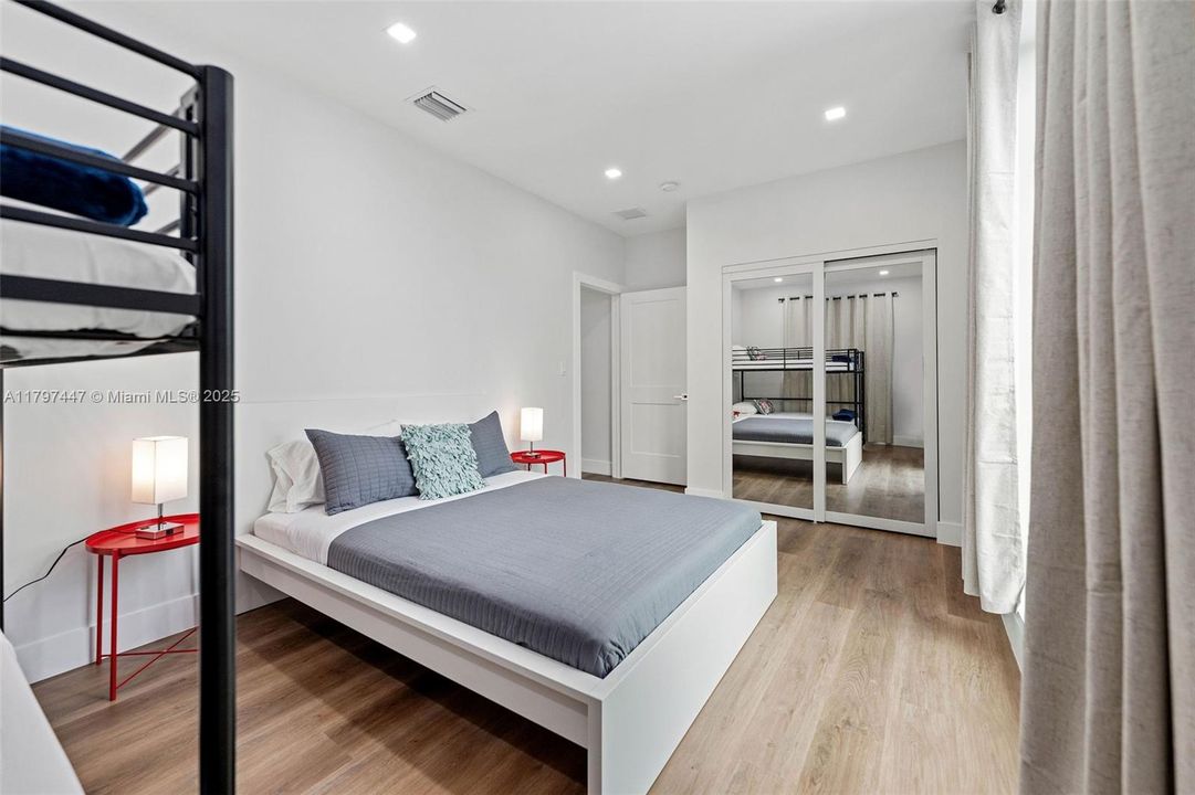 Vendido Recientemente: $1,395,000 (0 camas, 0 baños, 4642 Pies cuadrados)