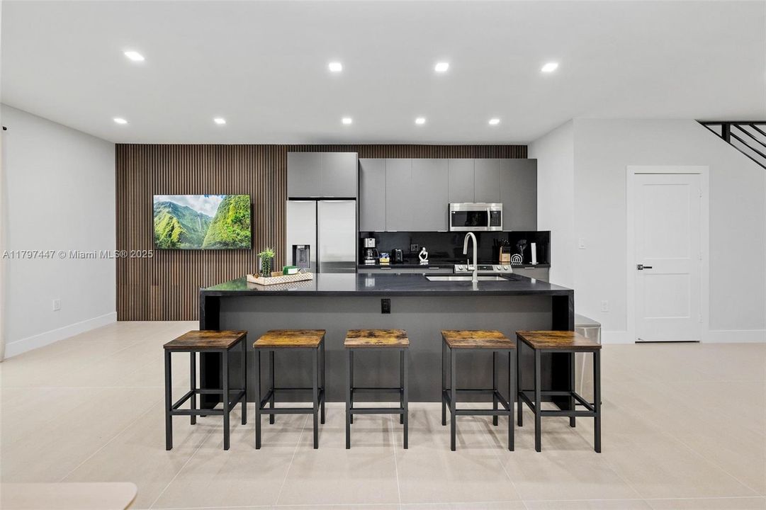 Vendido Recientemente: $1,395,000 (0 camas, 0 baños, 4642 Pies cuadrados)