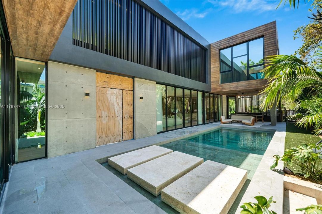 Active With Contract: $6,149,000 (4 beds, 4 baths, 0 Square Feet)