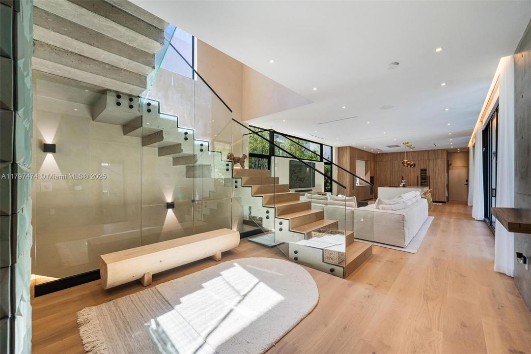 Active With Contract: $6,149,000 (4 beds, 4 baths, 0 Square Feet)