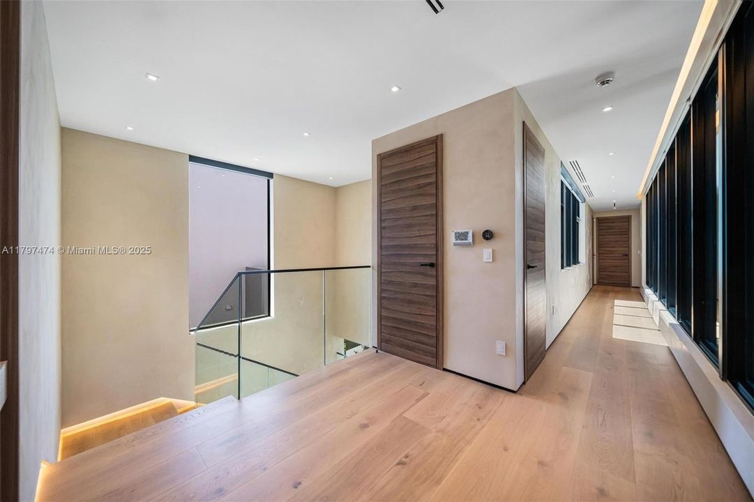 Active With Contract: $6,149,000 (4 beds, 4 baths, 0 Square Feet)