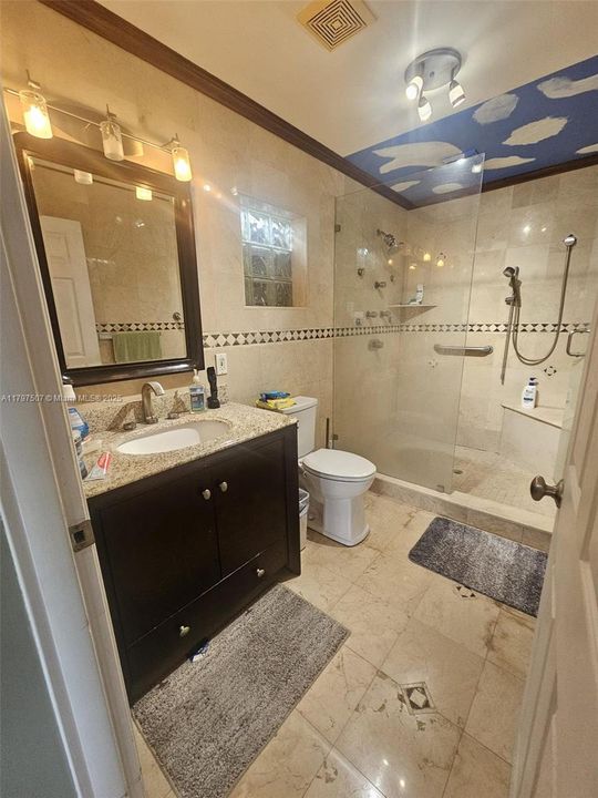 Recently Sold: $735,000 (3 beds, 1 baths, 1919 Square Feet)